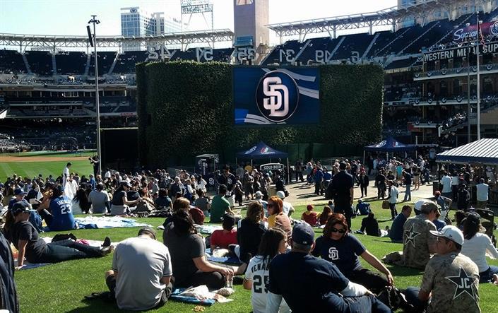Padres Marquee