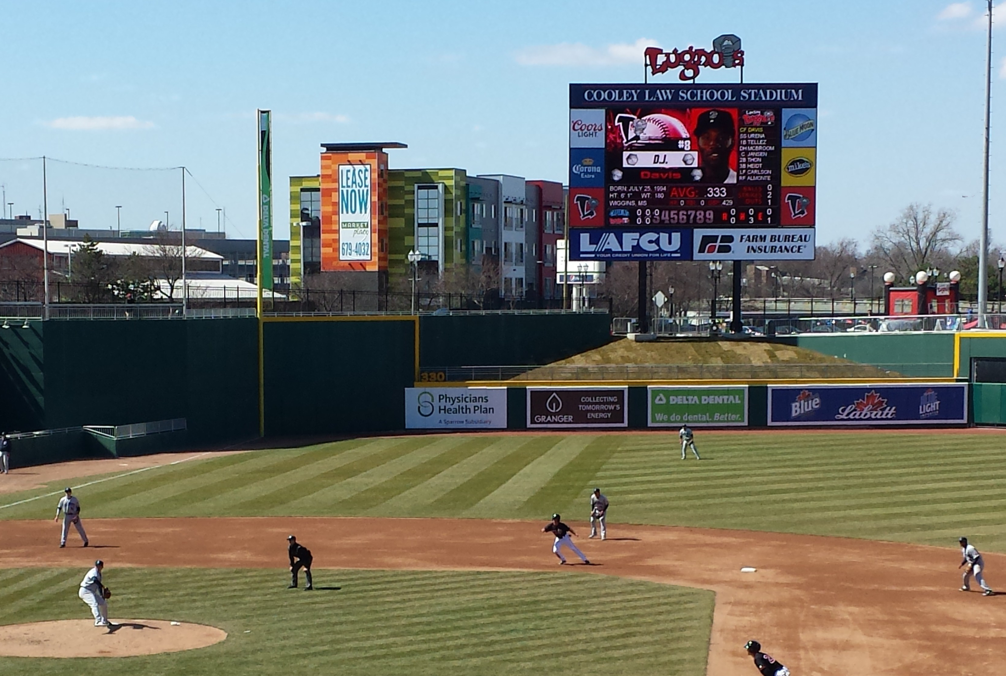 LansingLugnuts_Outfield_01