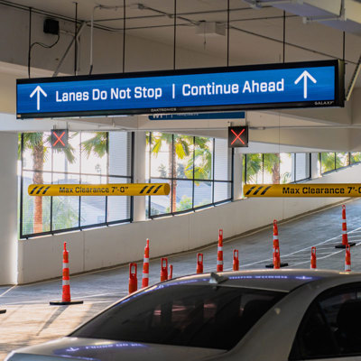 parking ramp digital signs