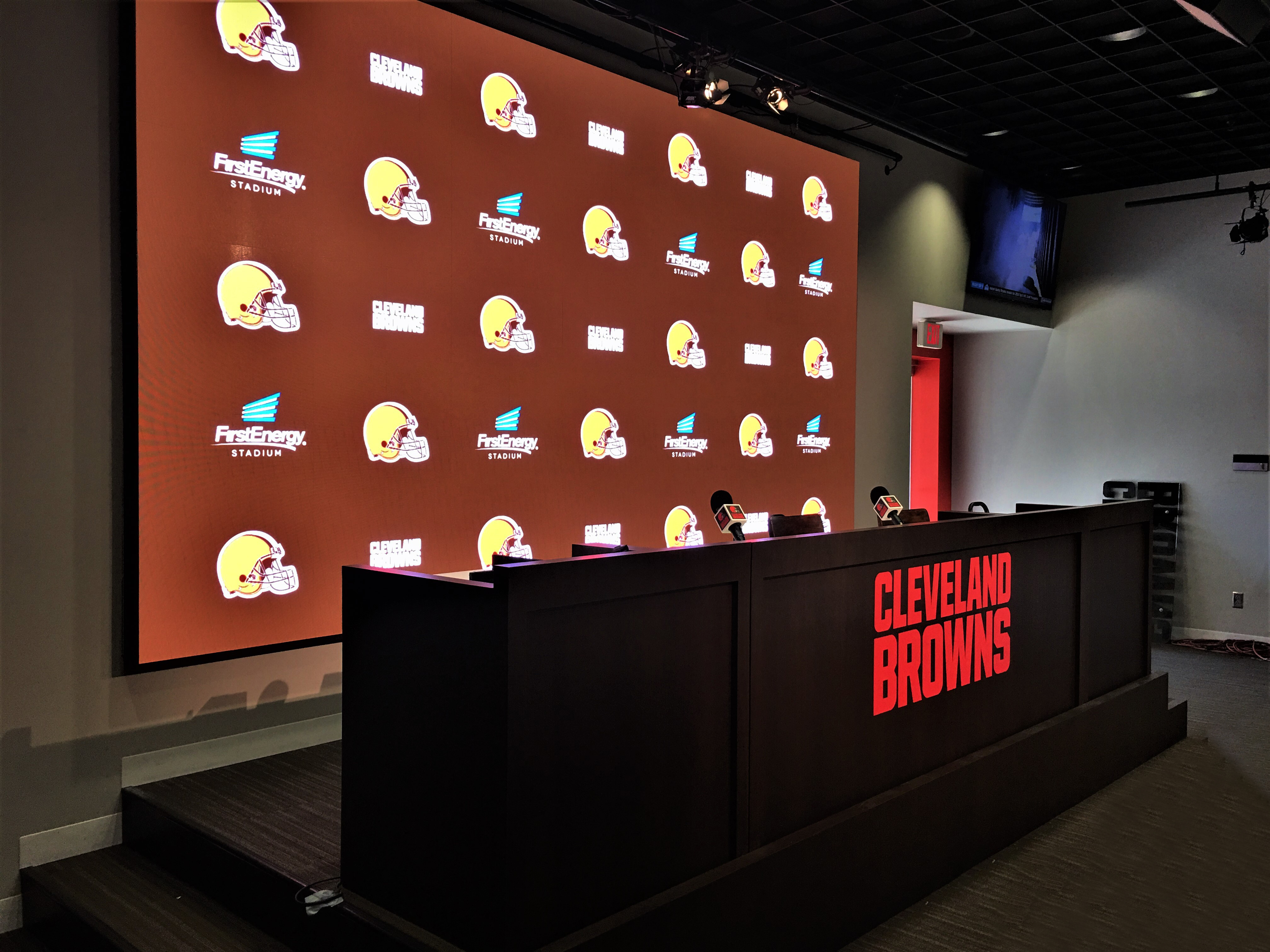 ClevelandBrowns_PressConferenceBackdrop_02