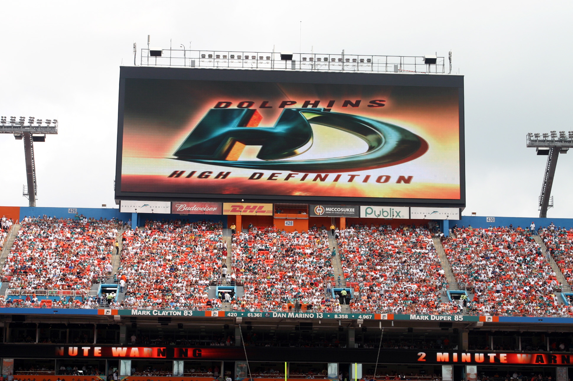 MiamiDolphins_MiamiFL_PS-20s-736x2112_10