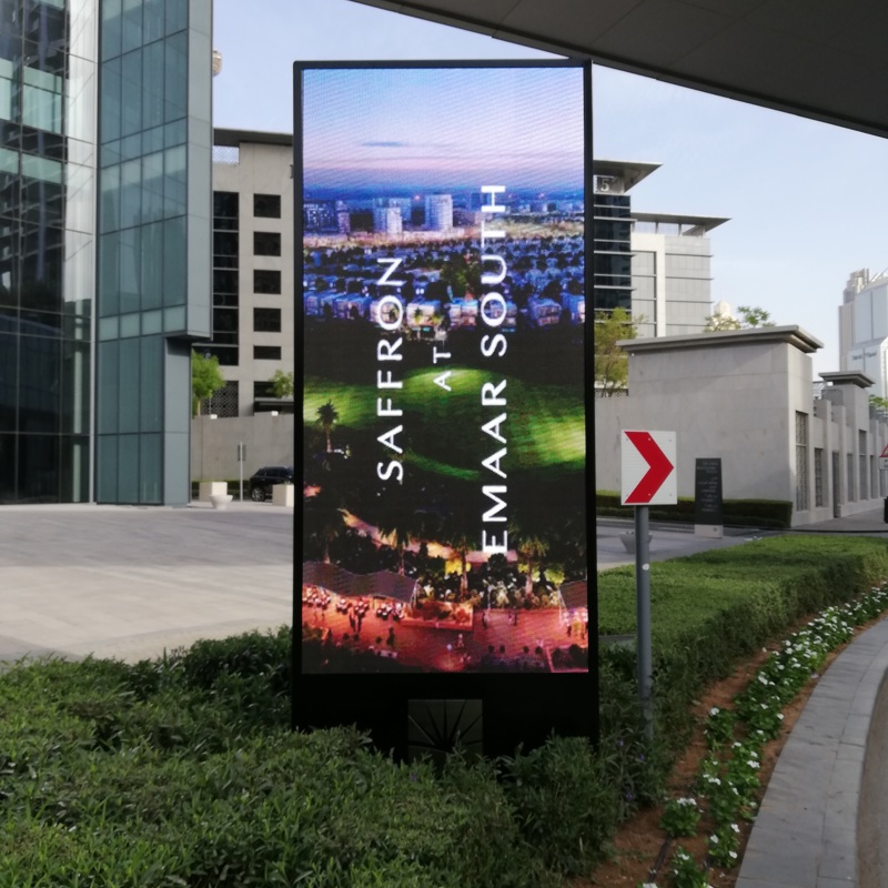 Bilboard Frame Outside the Box: Innovative Digital Billboard Frames