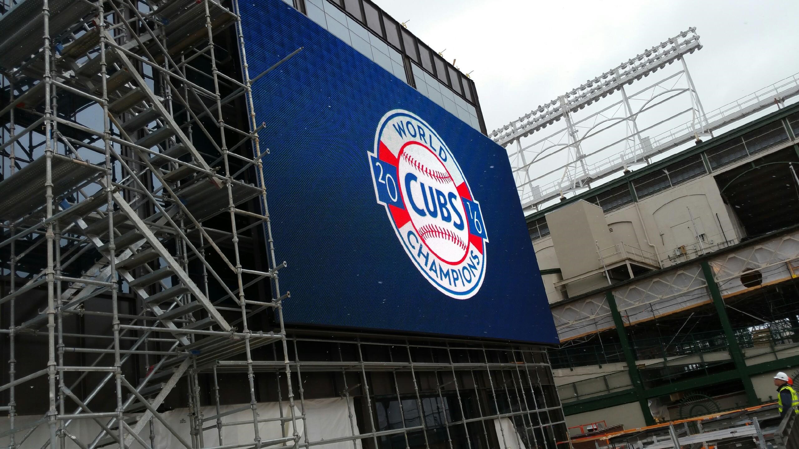 ChicagoCubs_Install_23