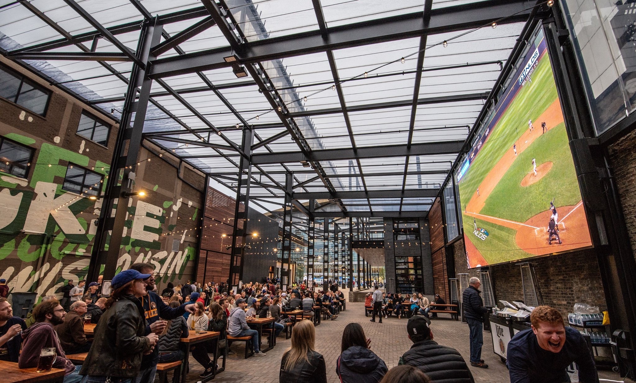 MilwaukeeBucks_BeerGarden_03