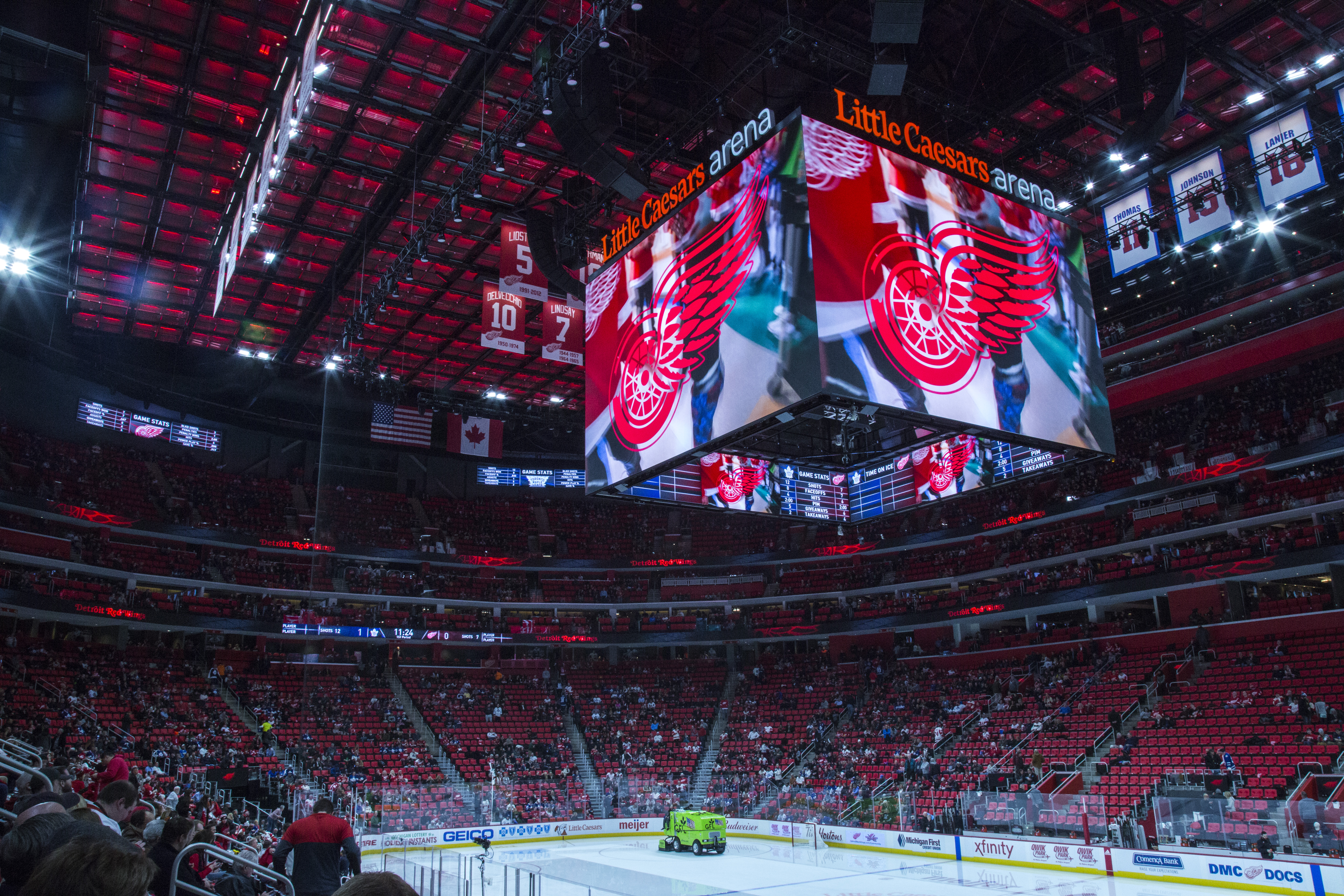 DetroitRedWings_Centerhung_05