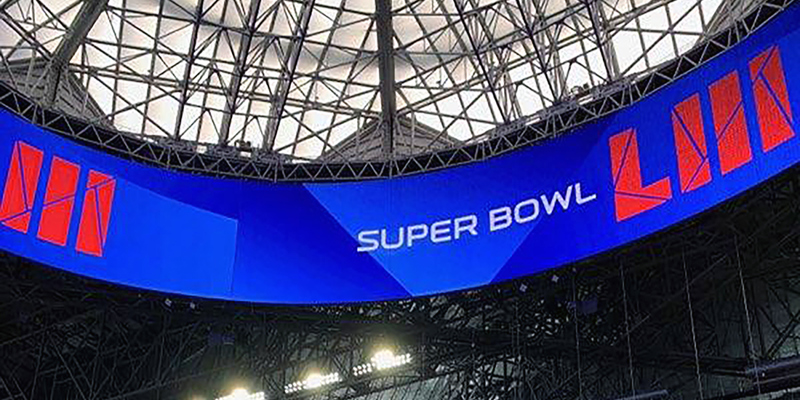 The Biggest Football Game on the Biggest Video Scoreboard
